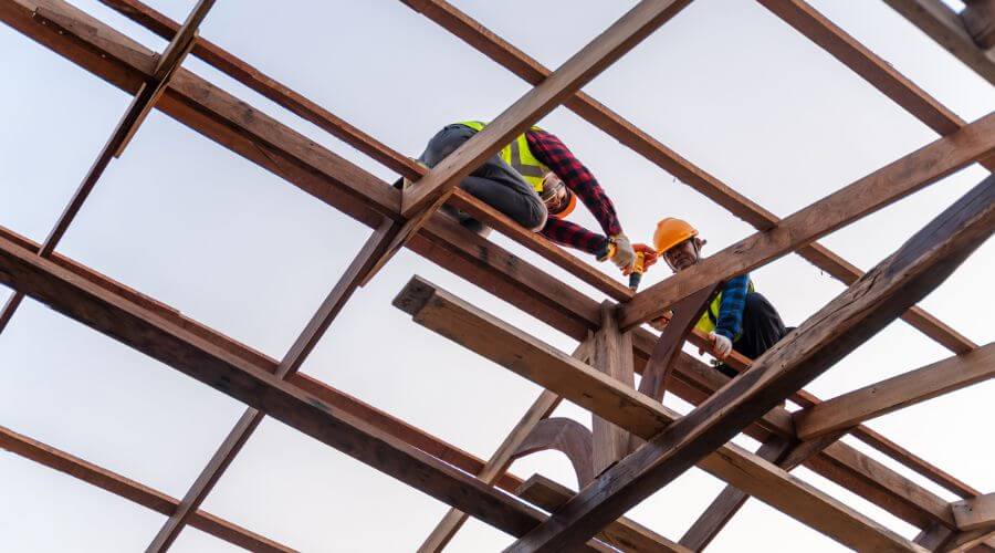 Expert Emergency Roof Repairs services in Foosland, IL